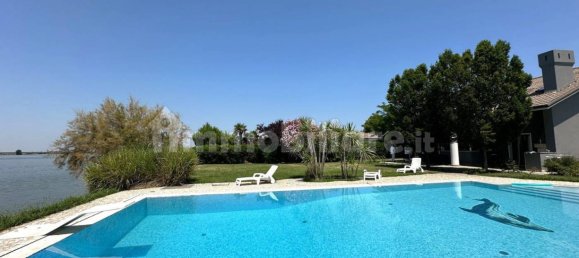 5 bedrooms Villa in Rosolina, Italy No. 351122 5