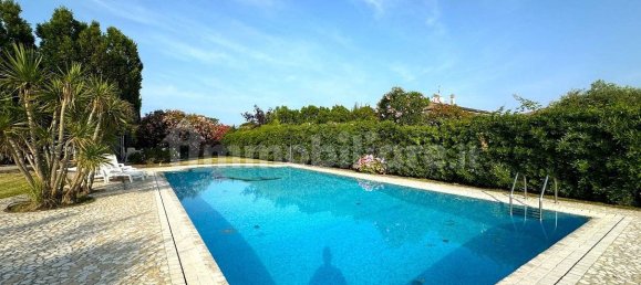 5 bedrooms Villa in Rosolina, Italy No. 351122 16