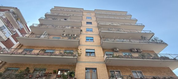 Apartamento de 6 divisões em Naples, Italy N.º 196730 14