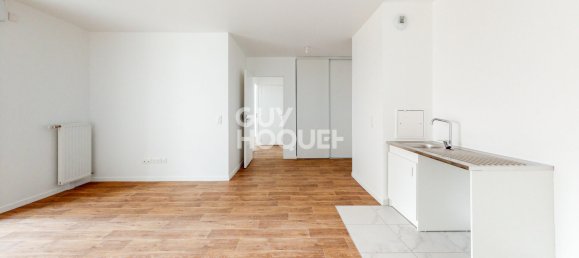 2 bedrooms Apartment in Romainville, France No. 148647 3