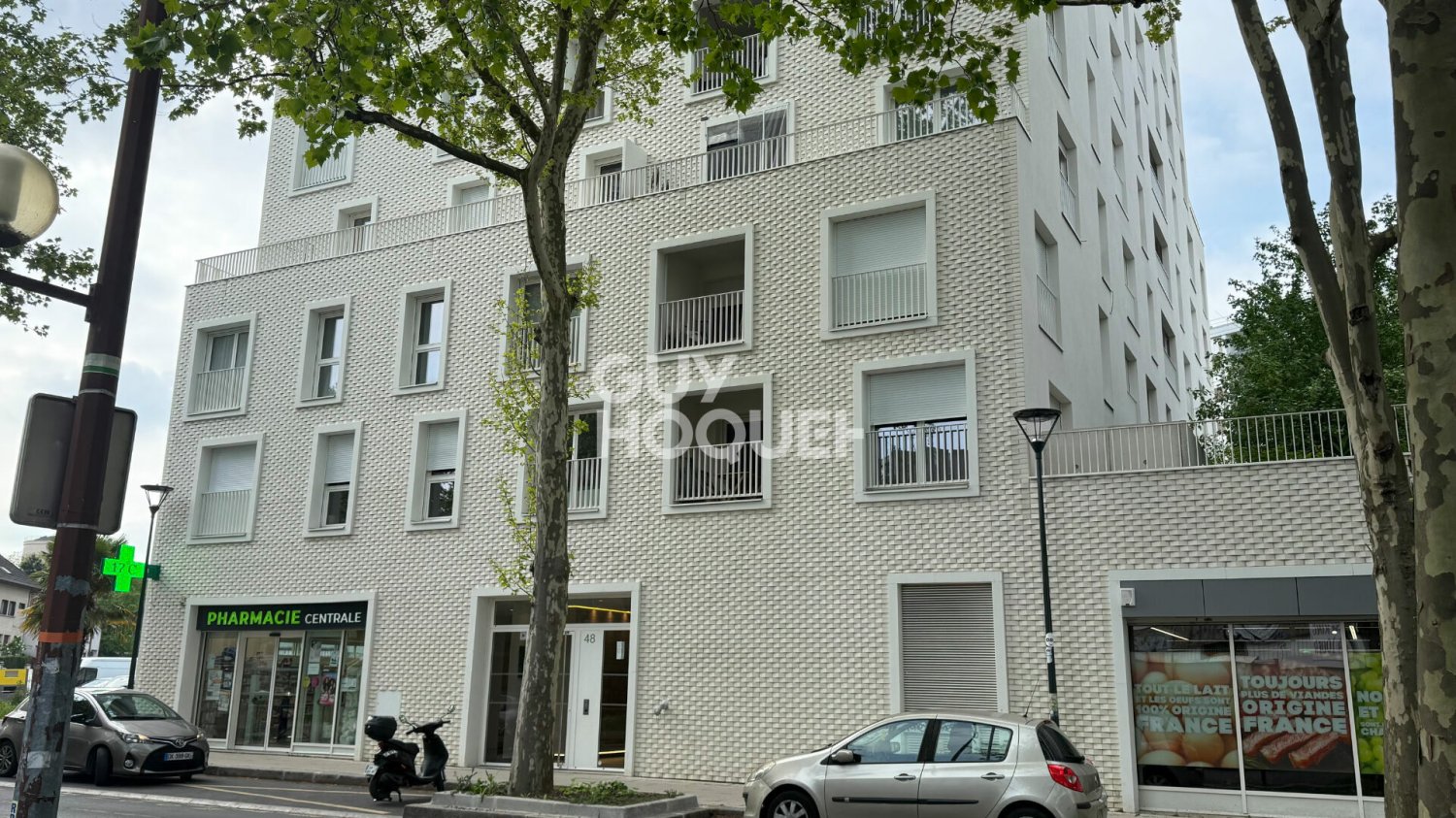 2 bedrooms Apartment in Romainville, France No. 148647