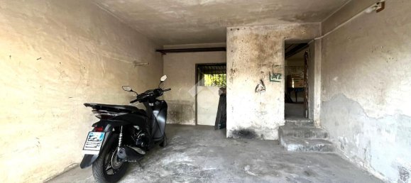 4 rooms Apartment in Torre del Greco, Italy No. 4764 13