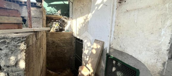 4 rooms Apartment in Torre del Greco, Italy No. 4764 6