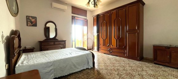 4 rooms Apartment in Torre del Greco, Italy No. 4764 22