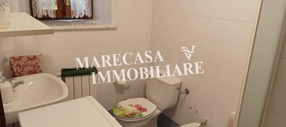 4 rooms House in Carrara, Italy No. 45925 18