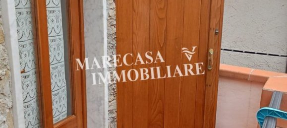 4 rooms House in Carrara, Italy No. 45925 19