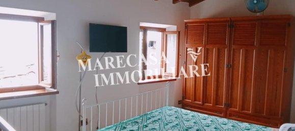 4 rooms House in Carrara, Italy No. 45925 16