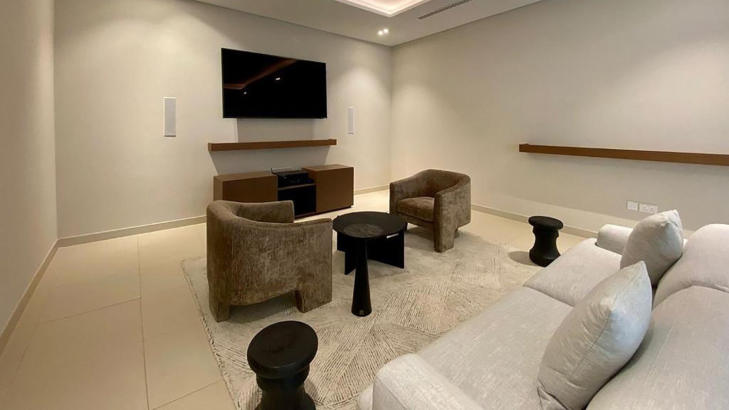 Квартира с 2 спальнями в 52-42 (FIFTY TWO FORTY TWO TOWER), Дубай Марина, ОАЭ № 57967