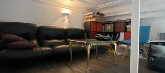 19m² Commercial property in Lille, France No. 239770 3