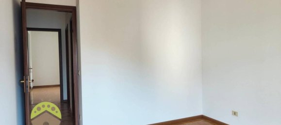 Квартира с 4 комнатами в Удине, Италия № 155460 5