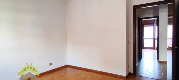 Квартира с 4 комнатами в Удине, Италия № 155460 9