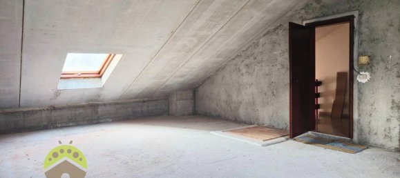 Квартира с 4 комнатами в Удине, Италия № 155460 13