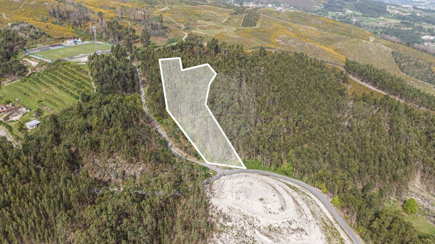  قطعة أرض في Travassos, Portugal 8208متر مربع رقم 40928