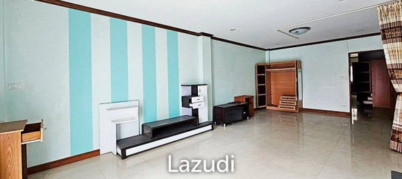 4 bedrooms Commercial property in Pattaya, Thailand No. 14549 10