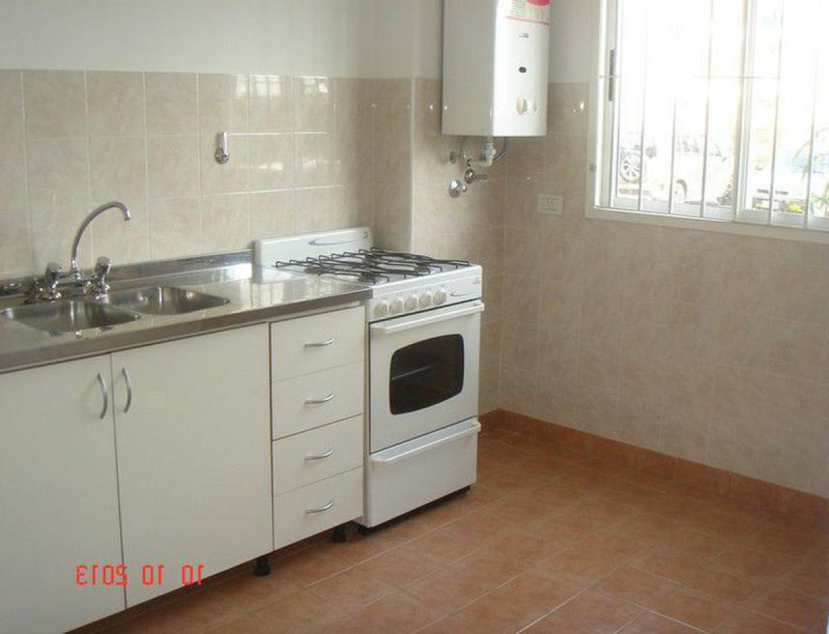 2 bedrooms House in Quilmes, Argentina No. 55104