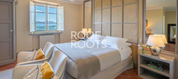 12 bedrooms Villa in Lucca, Italy No. 50824 8