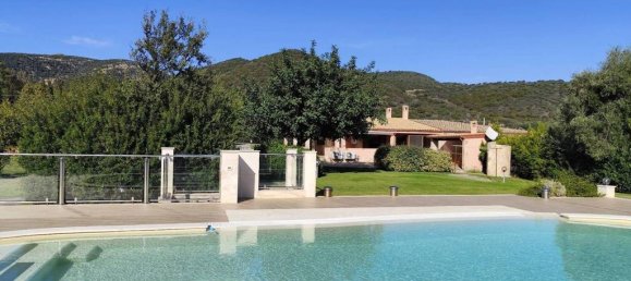 6 bedrooms Villa in Sardinia, Italy No. 248001 20