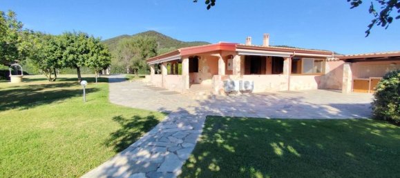 6 bedrooms Villa in Sardinia, Italy No. 248001 29