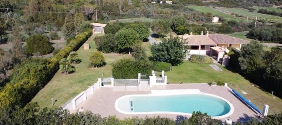 6 bedrooms Villa in Sardinia, Italy No. 248001 3