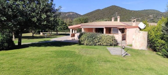 6 bedrooms Villa in Sardinia, Italy No. 248001 12