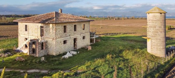 4 bedrooms House in Castiglione del Lago, Italy No. 58447 13