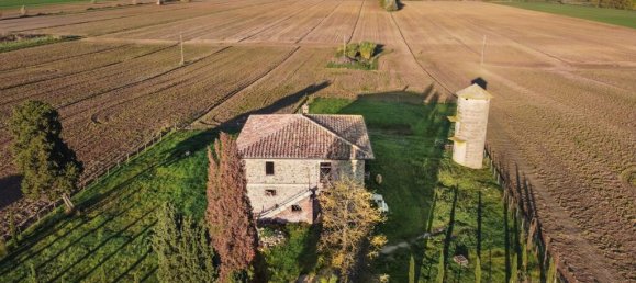 4 bedrooms House in Castiglione del Lago, Italy No. 58447 4