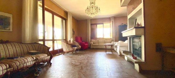 5غرفة فيلا في Olgiate Comasco, Italy رقم 76088 9