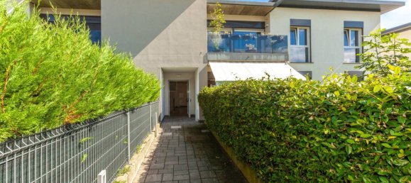 Apartamento de 2 dormitorios en Guanzate, Italy No. 331015 2