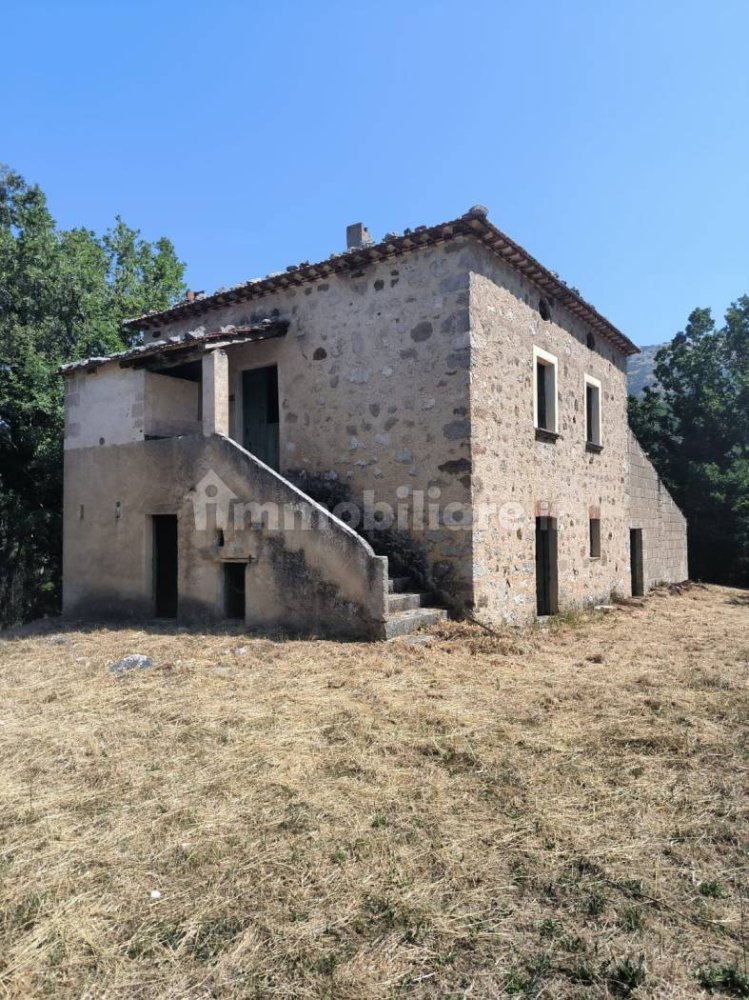 30000m² Building in Atena Lucana, Italy No. 273310