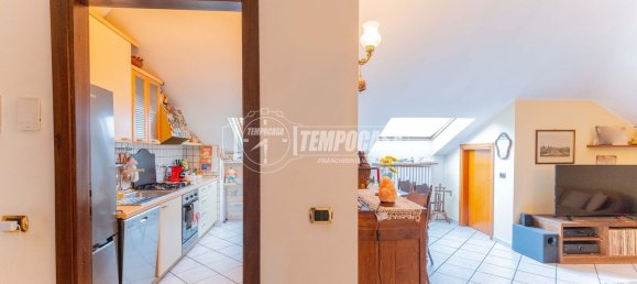 Apartamento de 3 habitaciónes en Magenta, Italy No. 175003 11