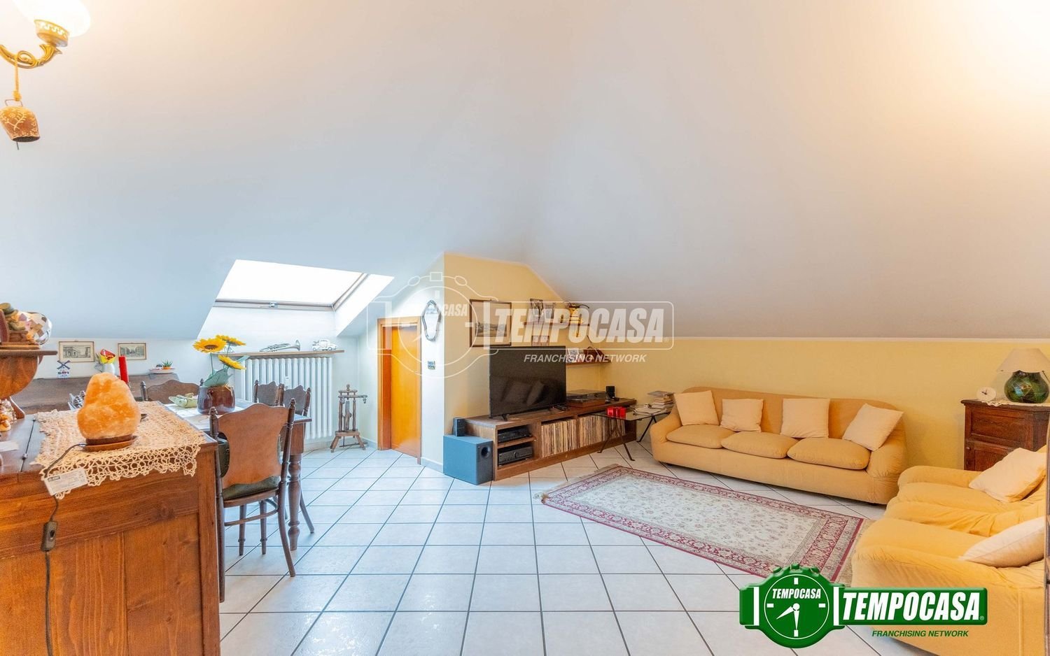 Apartamento de 3 habitaciónes en Magenta, Italy No. 175003