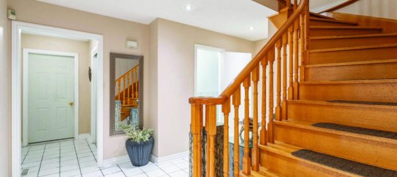 Casa de 5 dormitorios en Vaughan, Canada No. 384 7