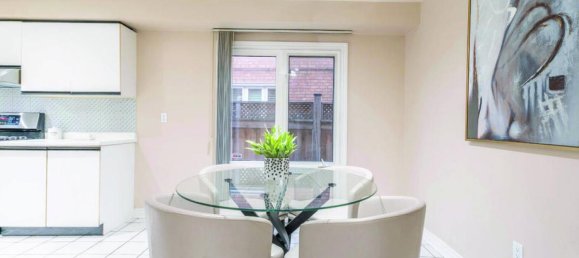 Casa de 5 dormitorios en Vaughan, Canada No. 384 12