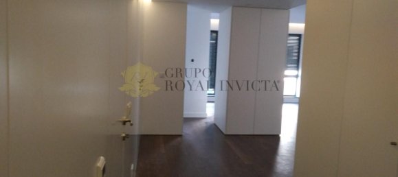 4 bedrooms Apartment in Porto, Portugal No. 78941 8