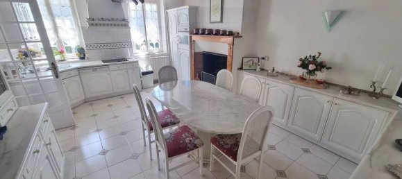 4 bedrooms House in Amilly, France No. 87465 3