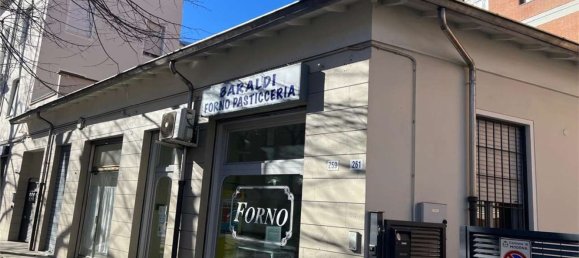 85m² Commercial property in Carpi, Italy No. 147395 12