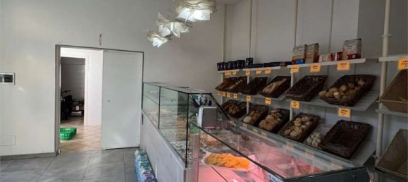 85m² Commercial property in Carpi, Italy No. 147395 5