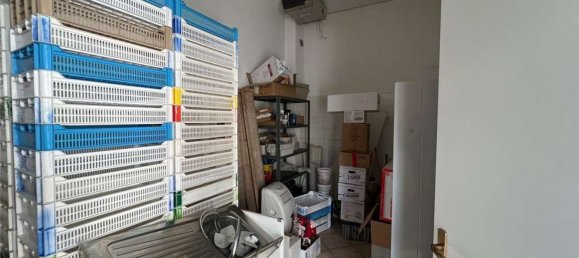 85m² Commercial property in Carpi, Italy No. 147395 16