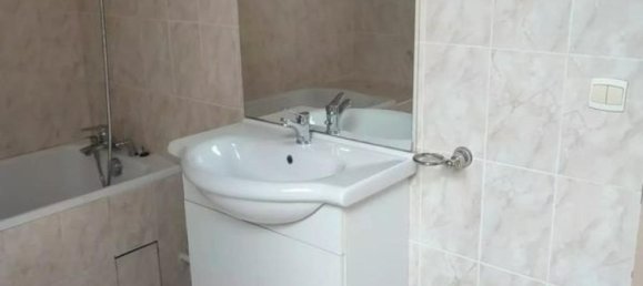 3 bedrooms House in Douchy-Montcorbon, France No. 259081 9