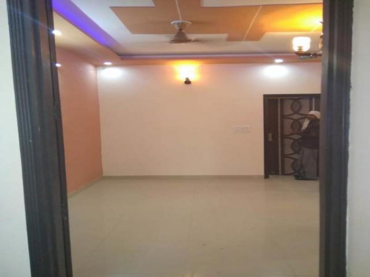 2 bedrooms House in Faridabad, India No. 2306