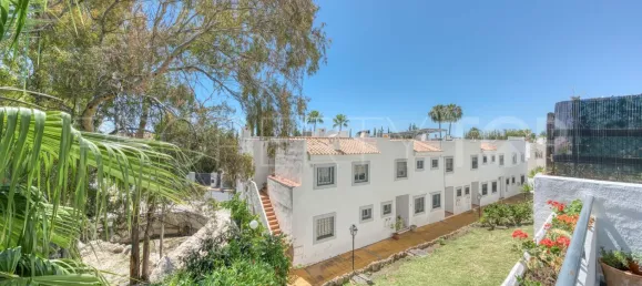 3 bedrooms Townhouse in Marbella, Spain No. 182198 16