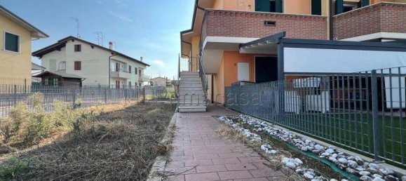 2 bedrooms Apartment in Veronella, Italy No. 370360 9