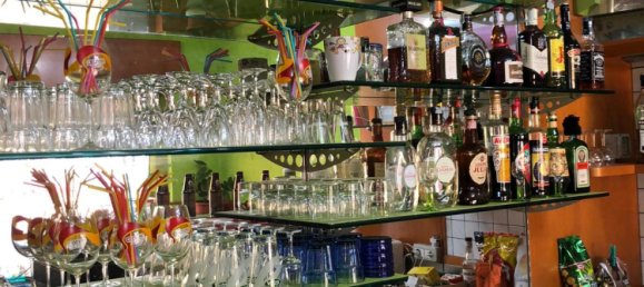 80m² Commercial property in Veneto, Italy No. 64904 14