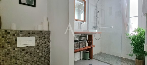 2 chambres Appartement à Paris, France No. 174877 5
