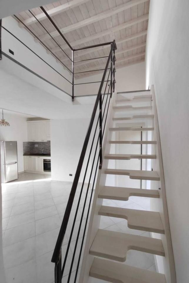 Квартира с 3 комнатами в Гави, Италия № 144286