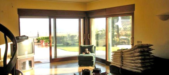 6 غرف نوم فيلا في Saronida, Greece رقم 6807 2