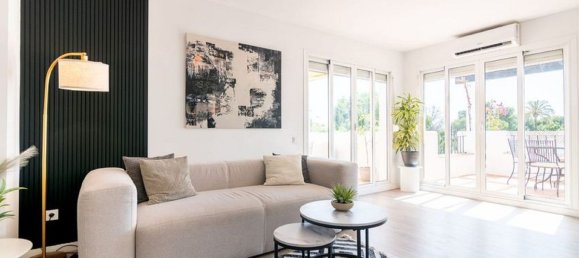 3 bedrooms Penthouse in El Paraiso, Spain No. 141711 2