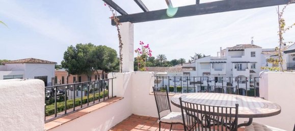 3 bedrooms Penthouse in El Paraiso, Spain No. 141711 4