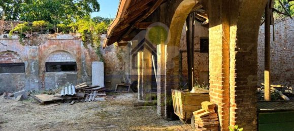 3 bedrooms House in Casalpusterlengo, Italy No. 378489 2