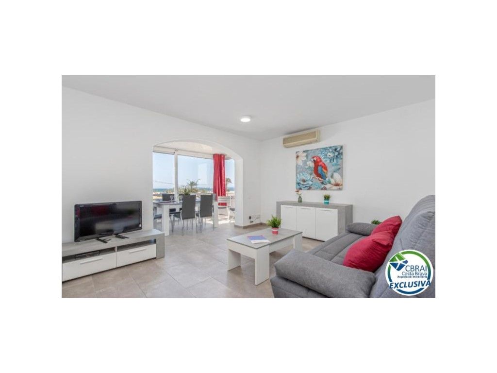 Apartamento de 2 dormitorios en Empuriabrava, Spain No. 198922